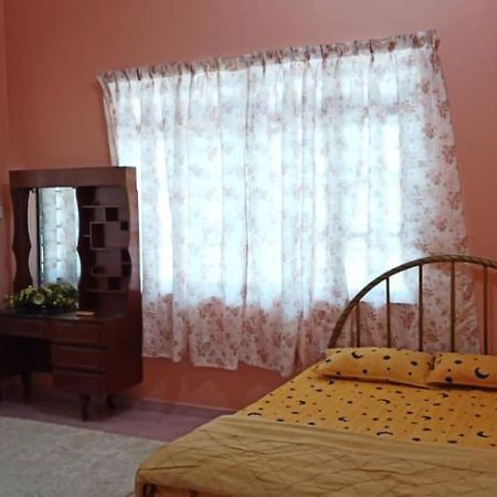 Homestay Zahra Sri Bayu Cherang Ruku Buitenkant foto