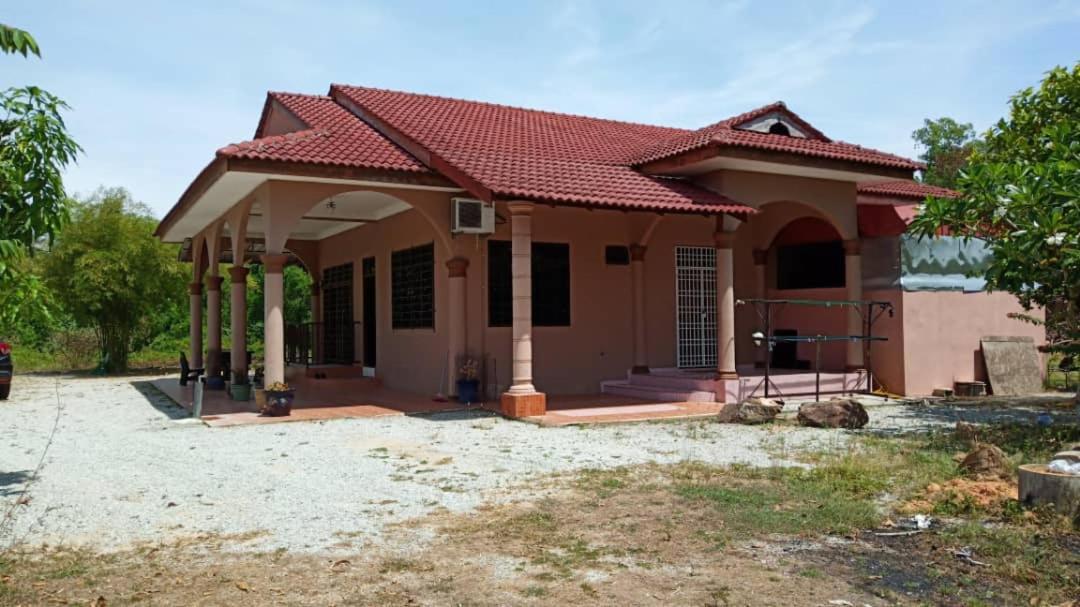 Homestay Zahra Sri Bayu Cherang Ruku Buitenkant foto