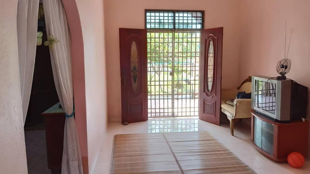 Homestay Zahra Sri Bayu Cherang Ruku Buitenkant foto