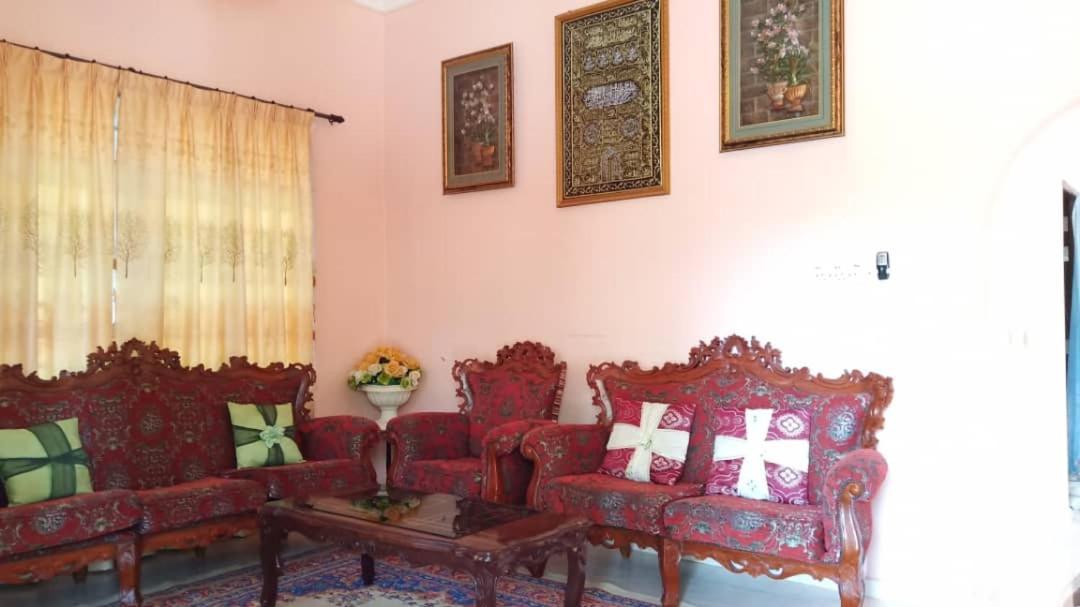 Homestay Zahra Sri Bayu Cherang Ruku Buitenkant foto