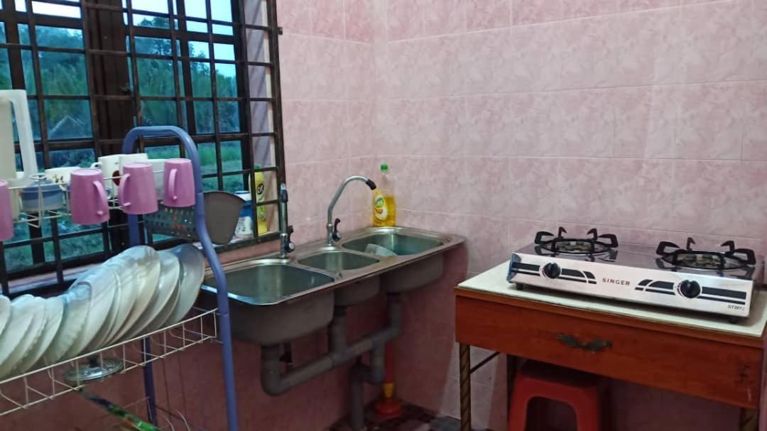 Homestay Zahra Sri Bayu Cherang Ruku Buitenkant foto