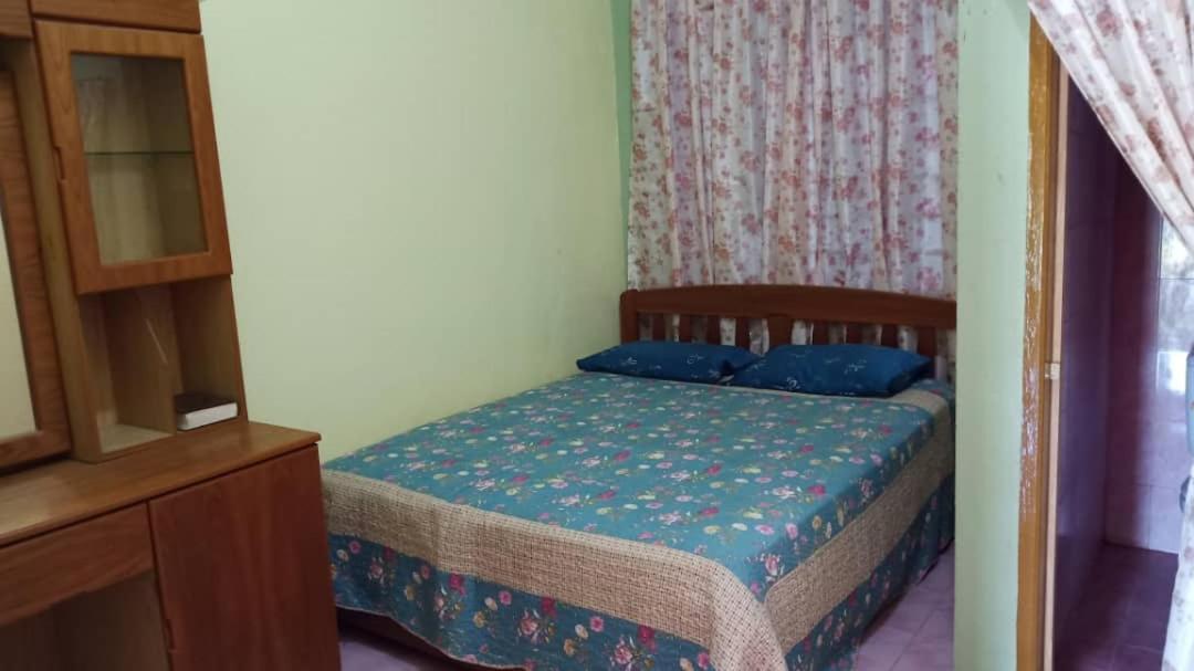 Homestay Zahra Sri Bayu Cherang Ruku Buitenkant foto